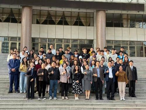 【学院动态】政校企协同育英才，跨境启航向未来  青岛市2026年度跨境电商“走进高校”系列活动在青岛恒星科技学院成功举办